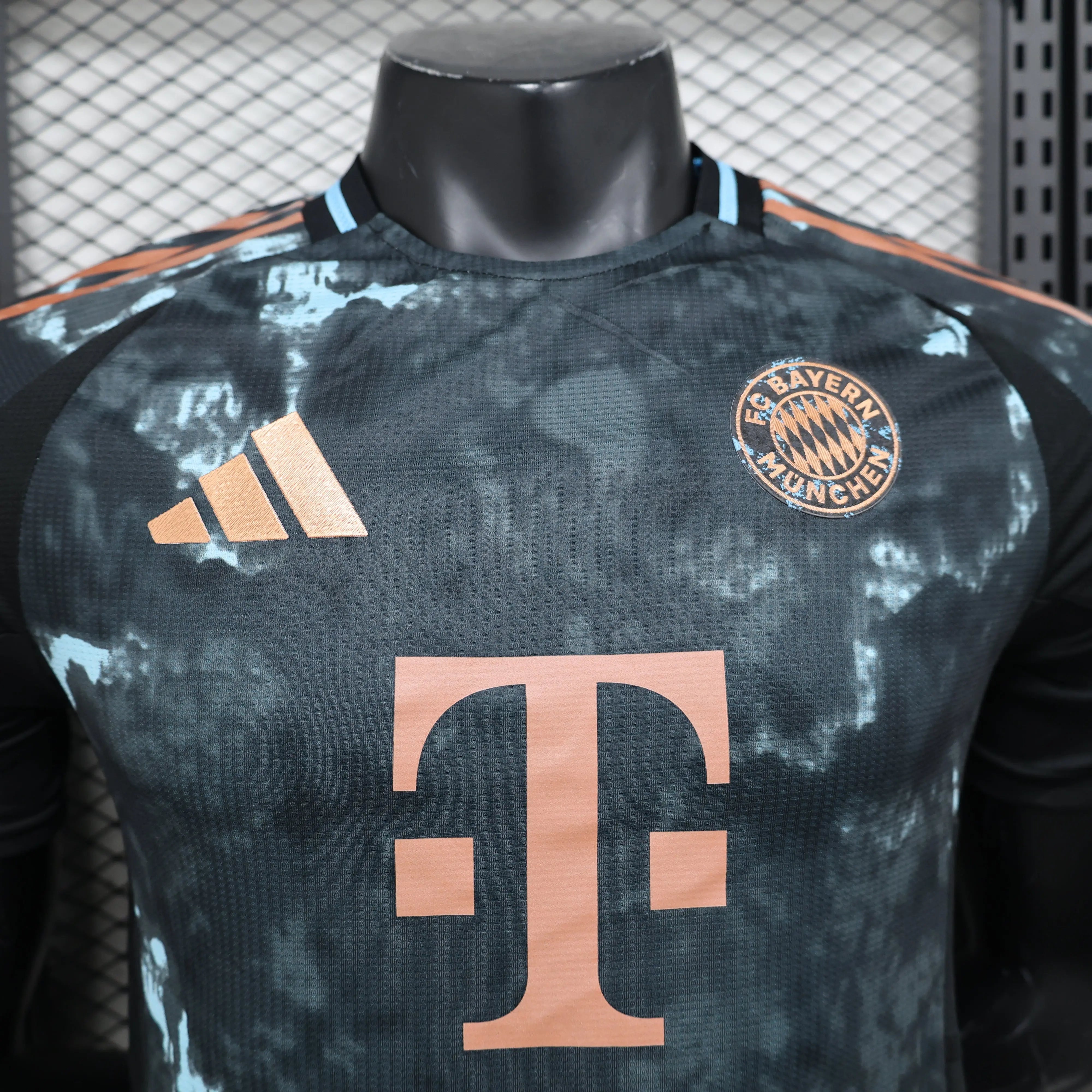 MAILLOT BAYERN MUNICH EXTERIEUR 2024/2025 Onze Maillots