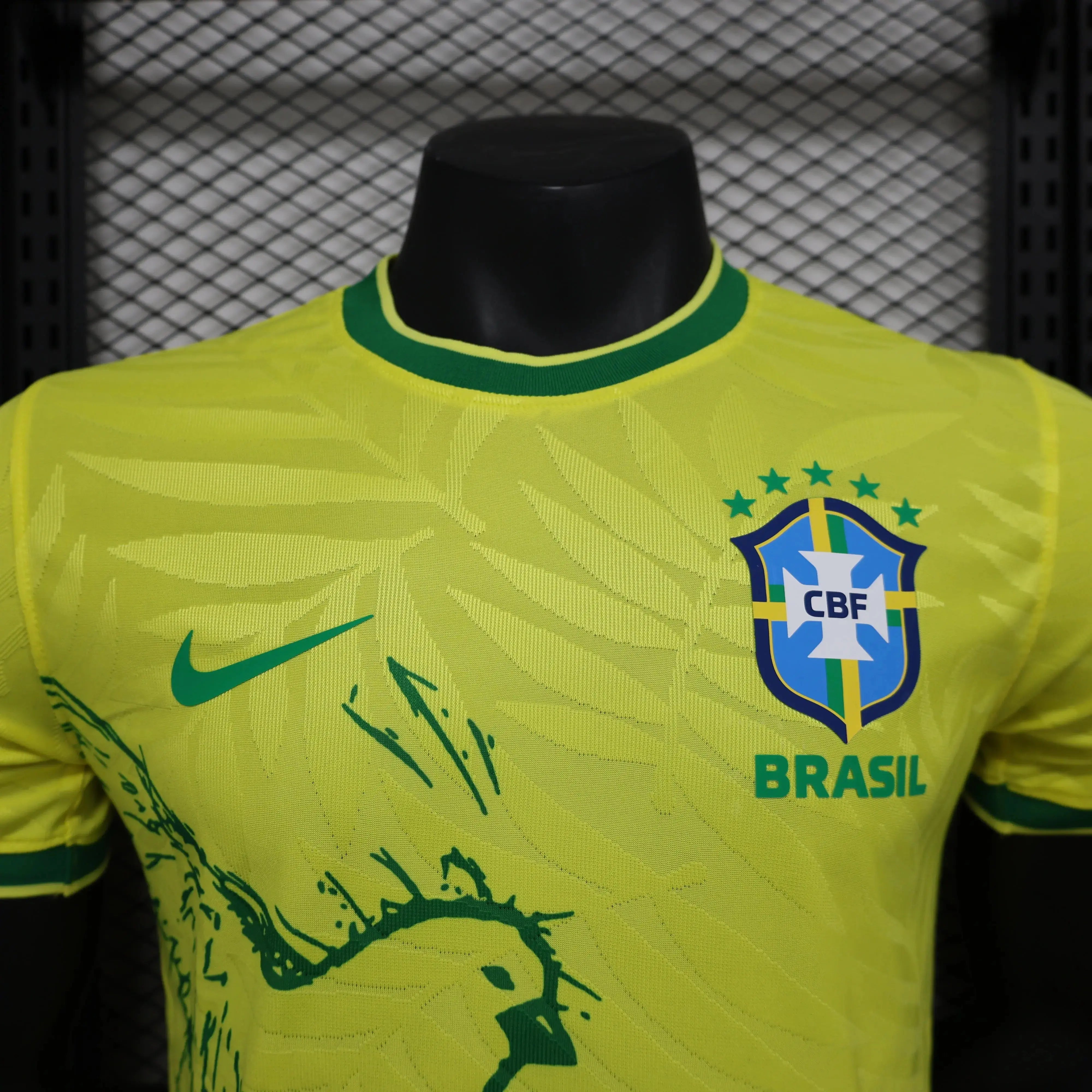 ÉDITION SPÉCIALE PIGEON JAUNE DU BRÉSIL - MODAFOOT