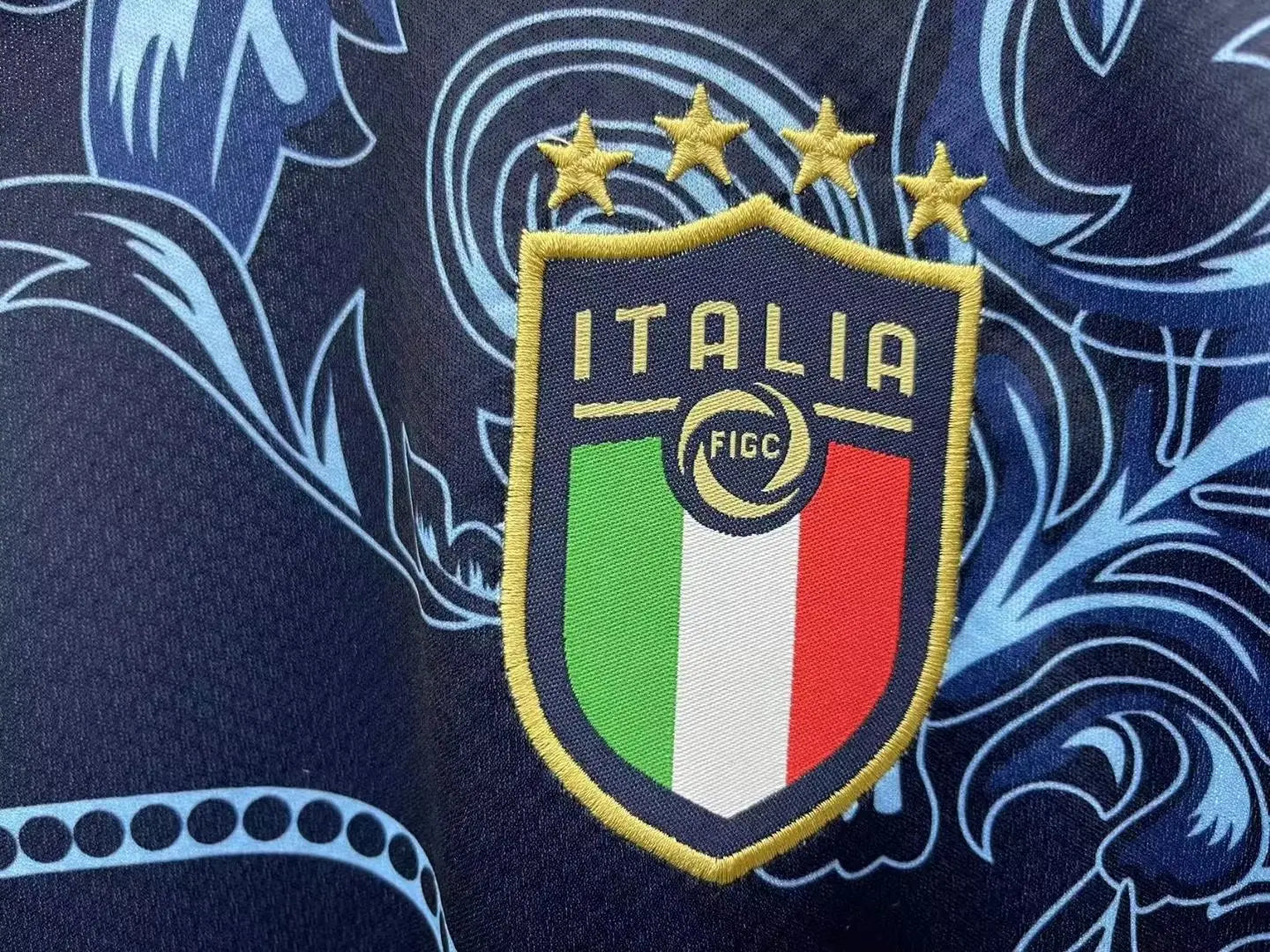 MAILLOT ITALIE CONCEPT EDITION VERSACE BLEU 2023/2024 Onze Maillots