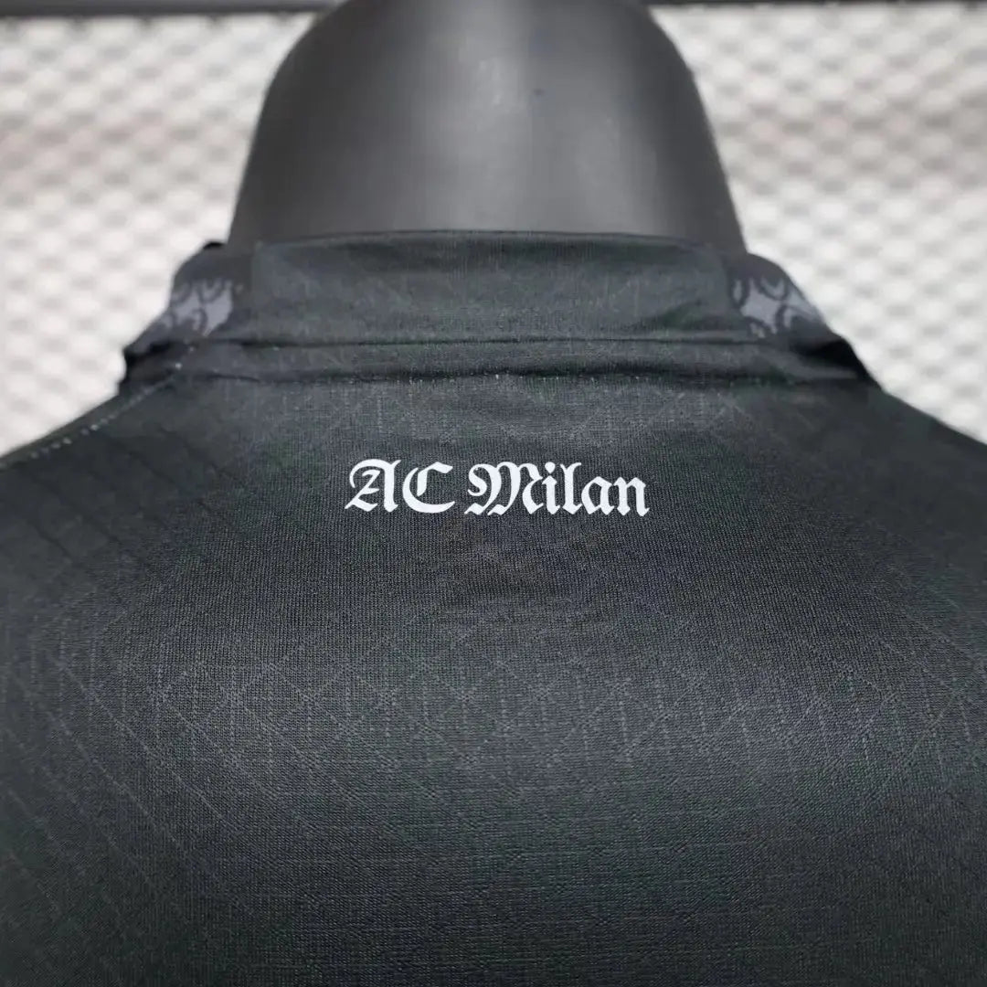 MAILLOT AC MILAN EDITION PLEASURES FOURTH NOIR 2023/2024 Onze Maillots