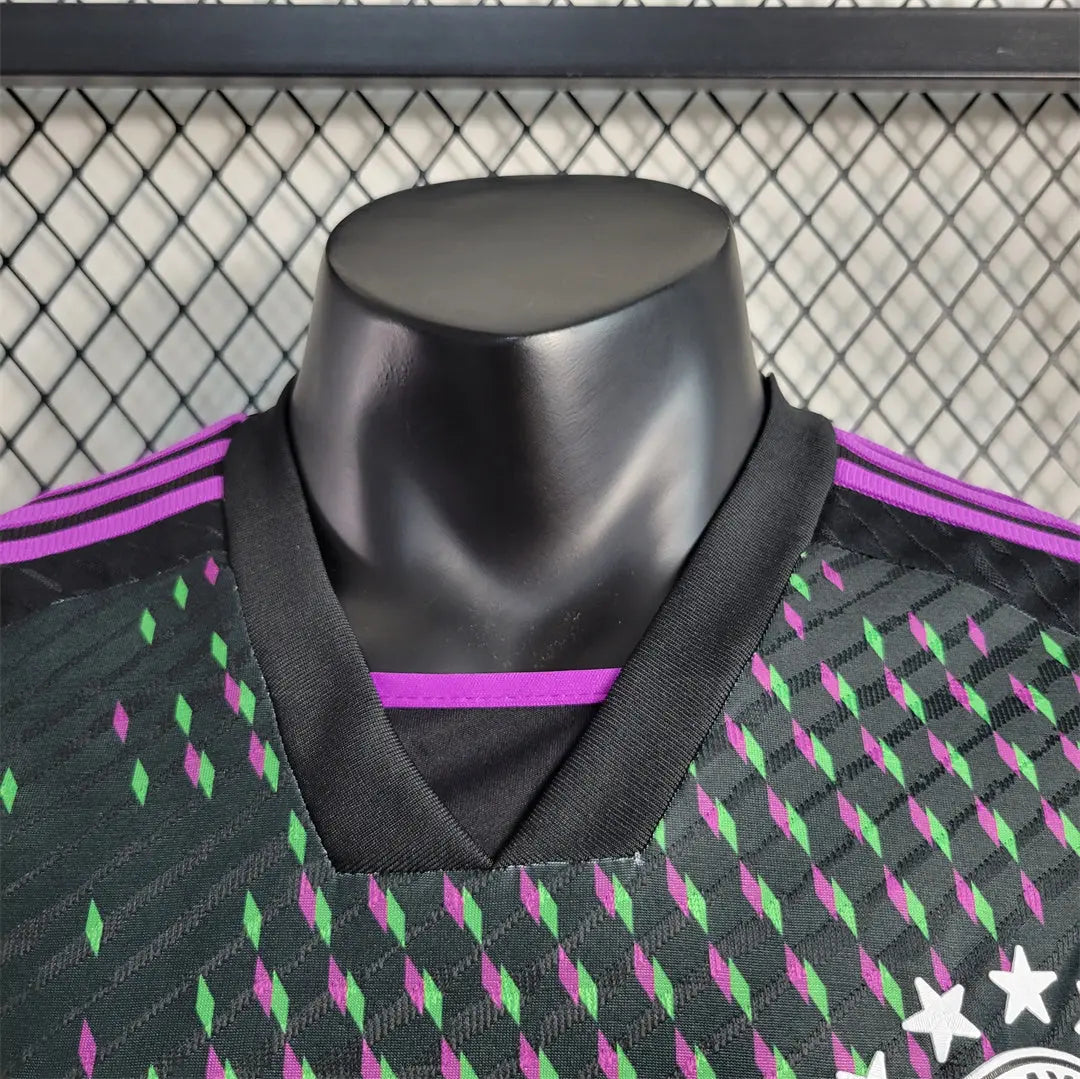 MAILLOT BAYERN MUNICH EDITION SPECIALE 2023/2024 Onze Maillots