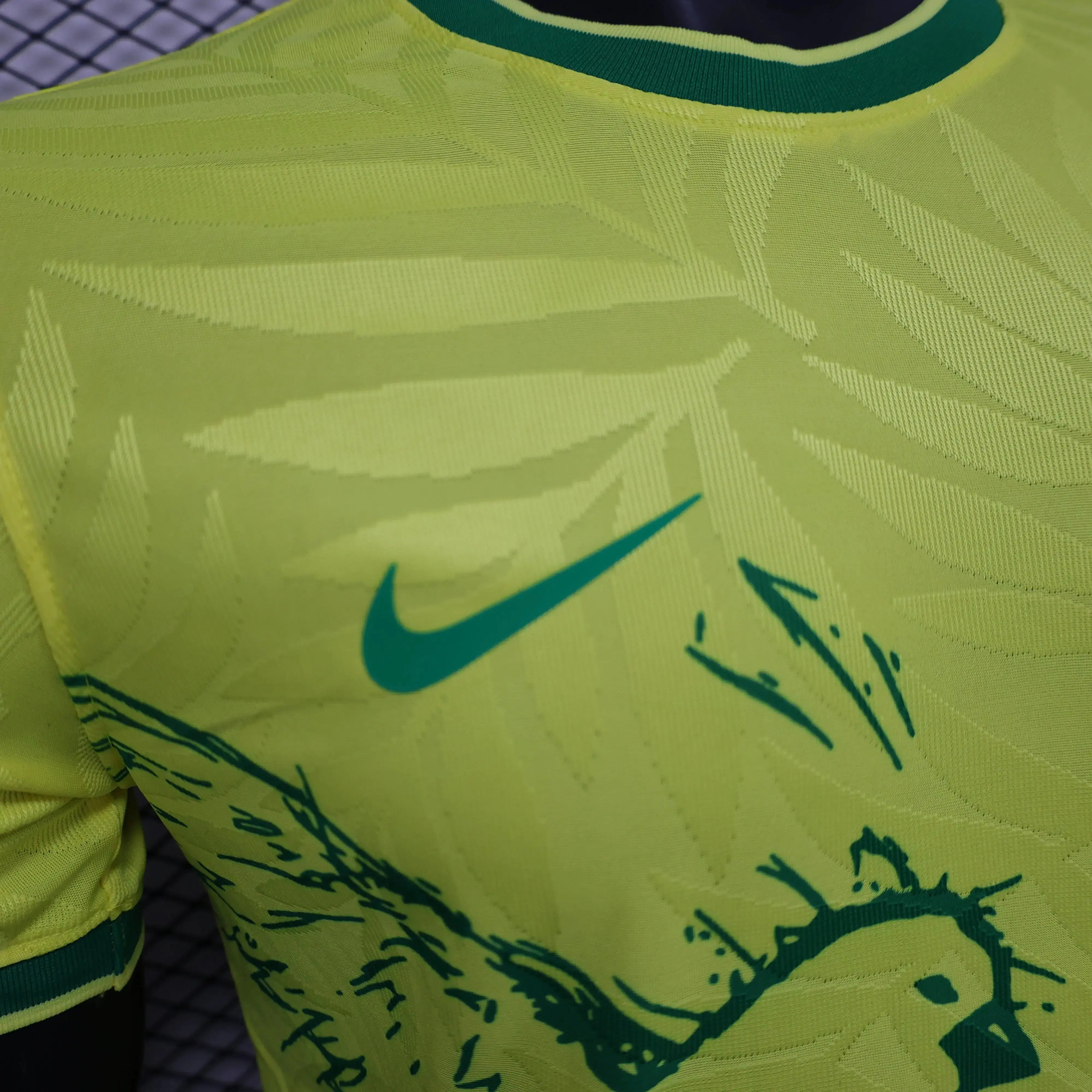 ÉDITION SPÉCIALE PIGEON JAUNE DU BRÉSIL - MODAFOOT