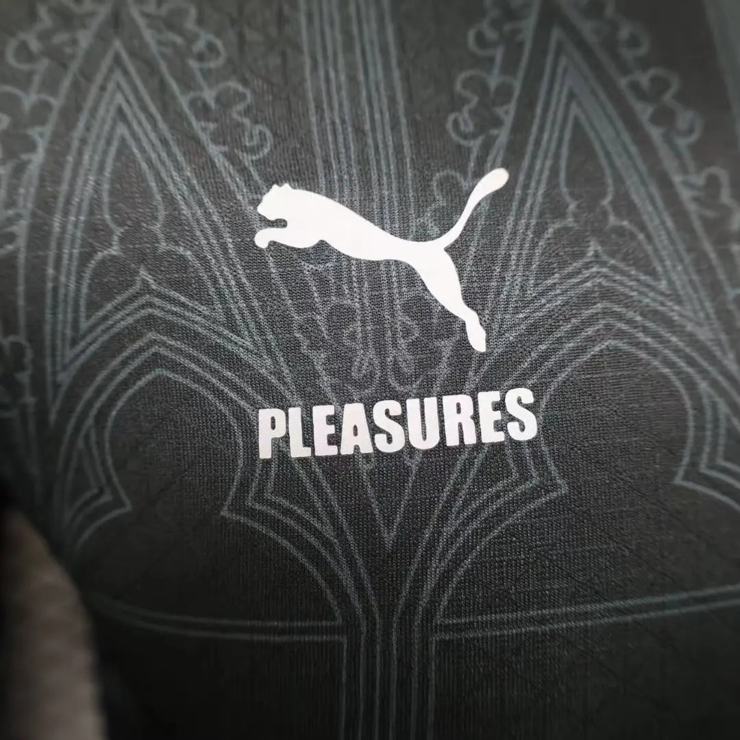 MAILLOT AC MILAN EDITION PLEASURES FOURTH NOIR 2023/2024 Onze Maillots
