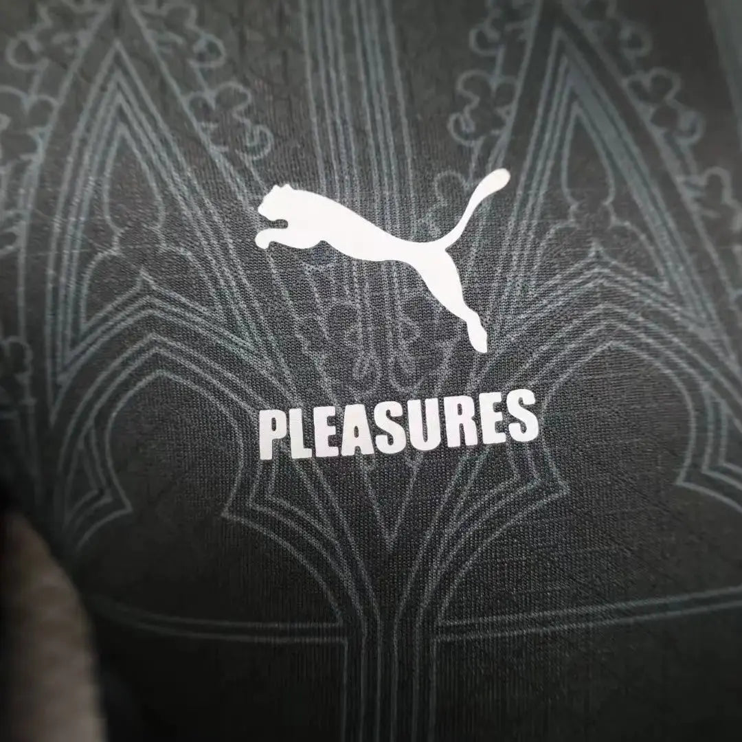 MAILLOT AC MILAN EDITION PLEASURES FOURTH NOIR 2023/2024 Onze Maillots