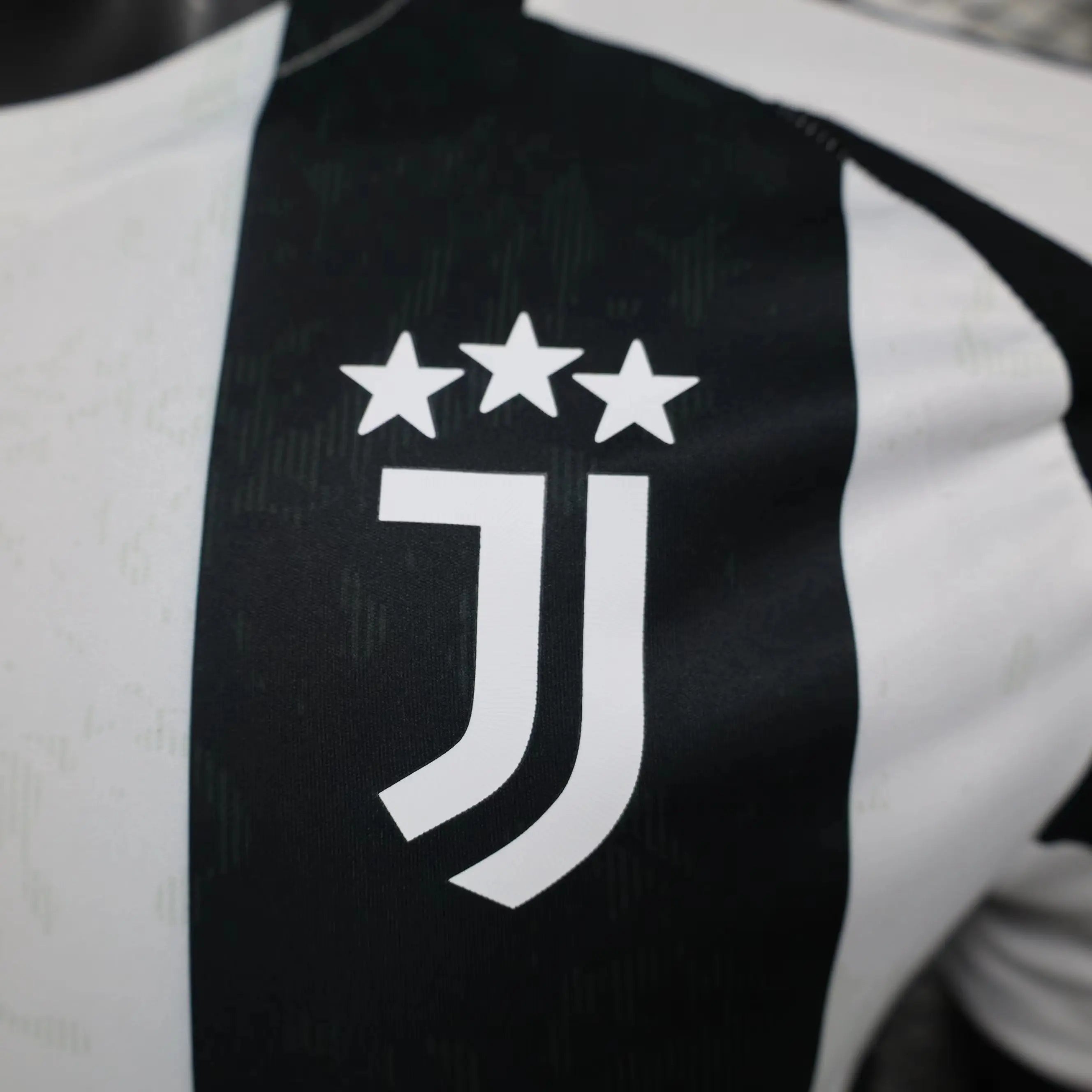 MAILLOT JUVENTUS DOMICILE 2024/2025 Onze Maillots