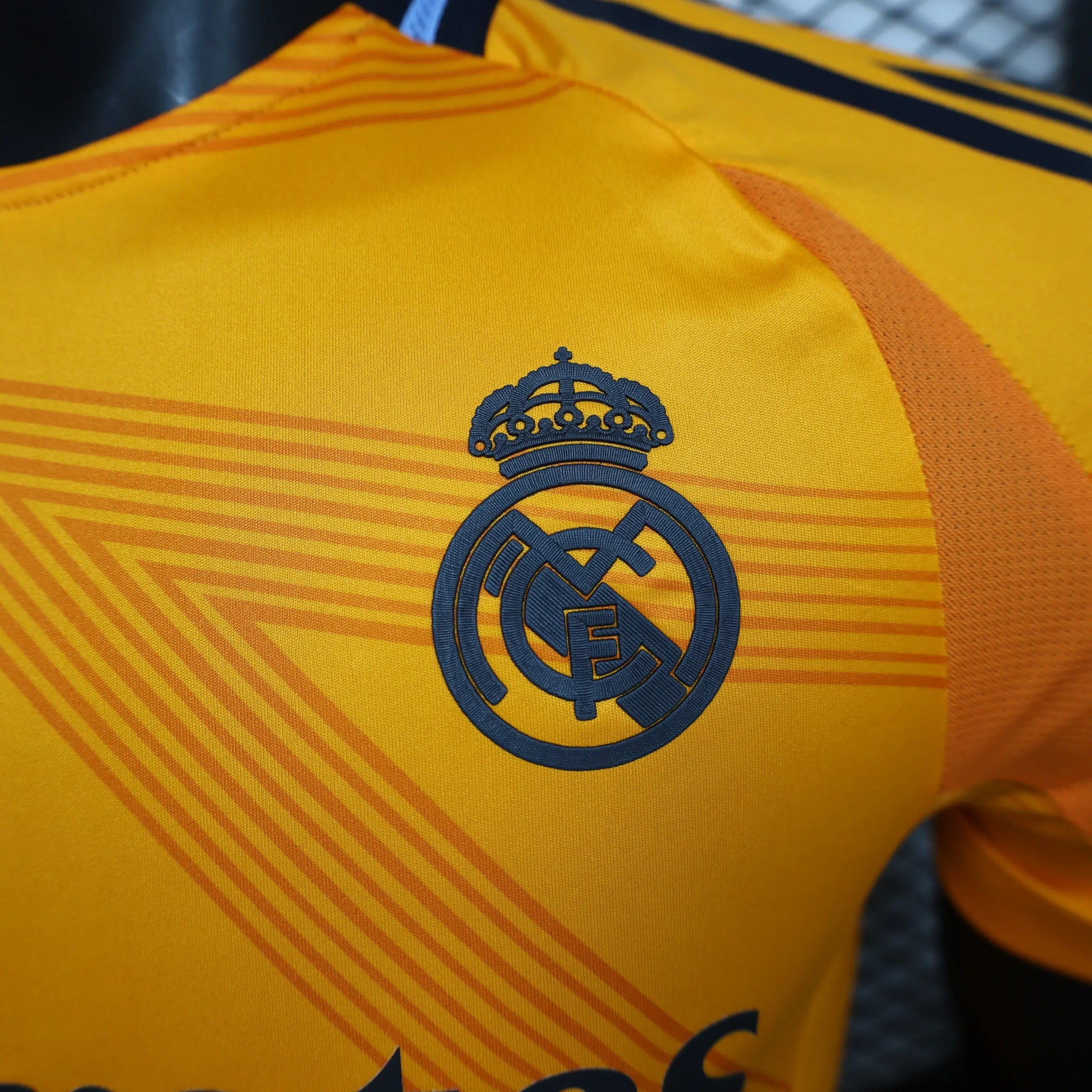 MAILLOT REAL MADRID EXTERIEUR 2024/2025 Onze Maillots