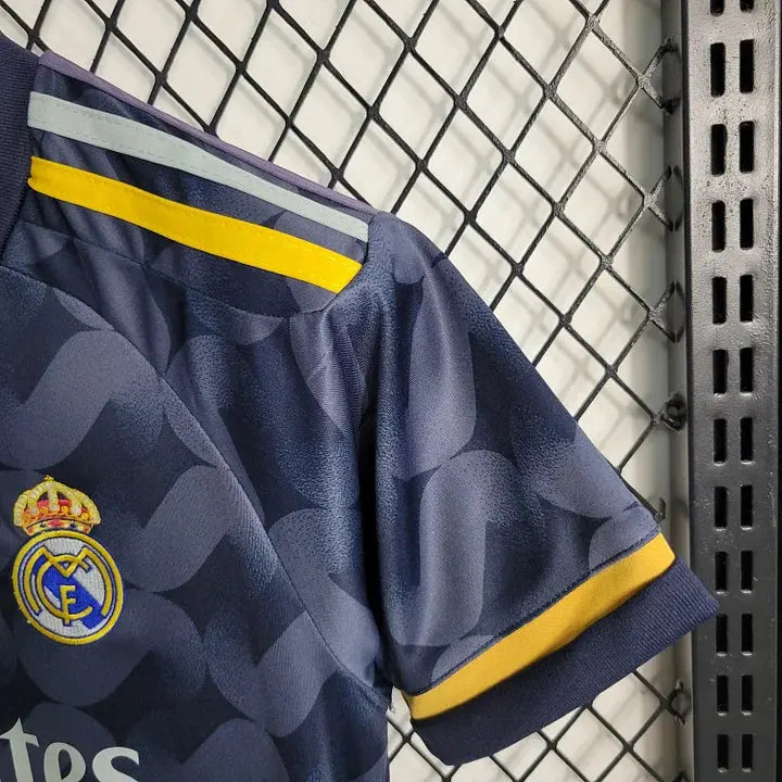MAILLOT ENFANT REAL MADRID EXTERIEUR 2023/2024 Onze Maillots