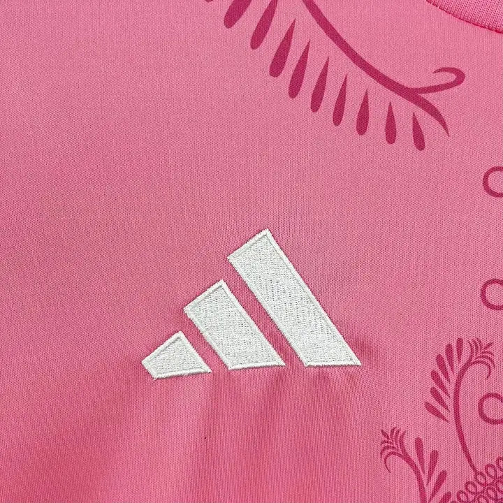 Maillot de l'Algérie 2024/2025 Rose MODAFOOT