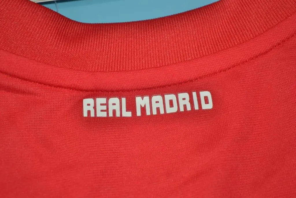 MAILLOT REAL MADRID EXTÉRIEUR 2011/2012 VERSION MANCHES LONGUES - MODAFOOT