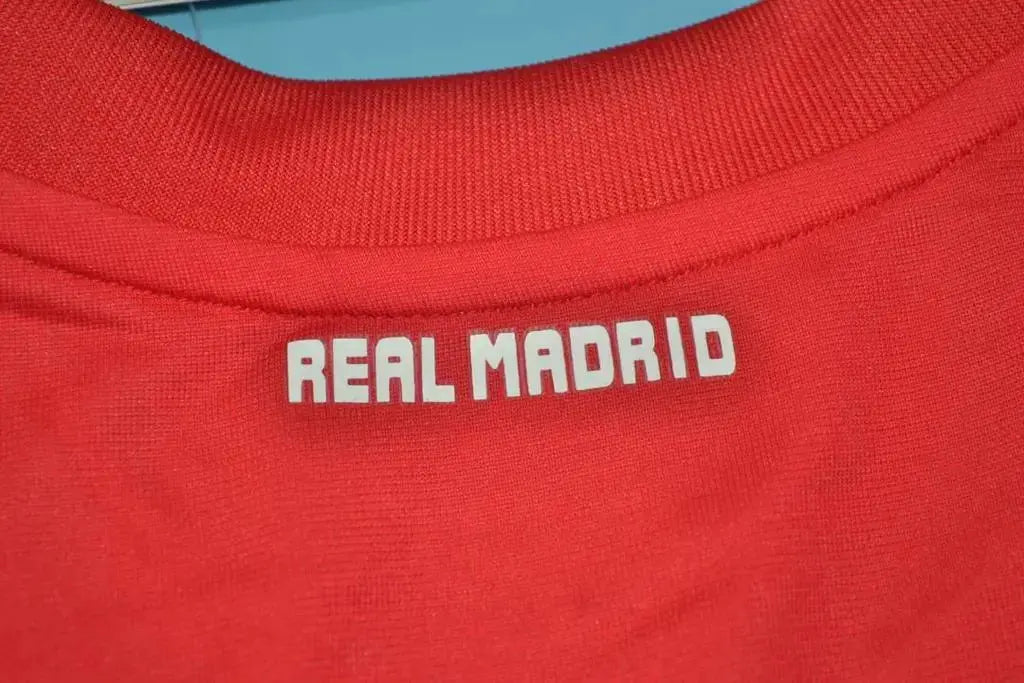 MAILLOT REAL MADRID EXTÉRIEUR 2011/2012 VERSION MANCHES LONGUES - MODAFOOT