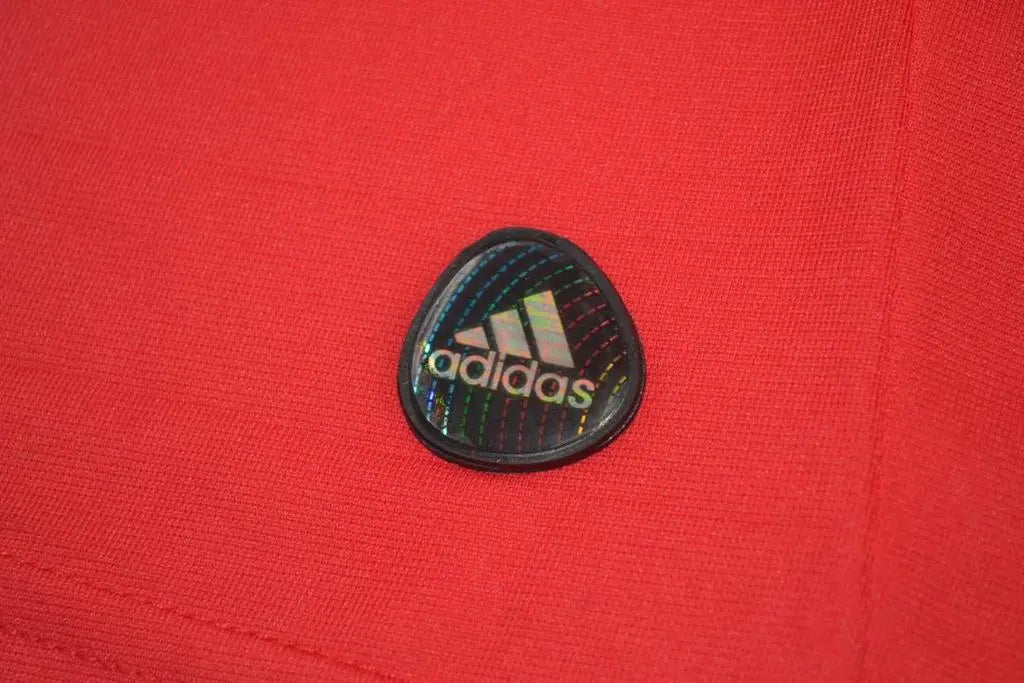 MAILLOT REAL MADRID EXTÉRIEUR 2011/2012 VERSION MANCHES LONGUES - MODAFOOT