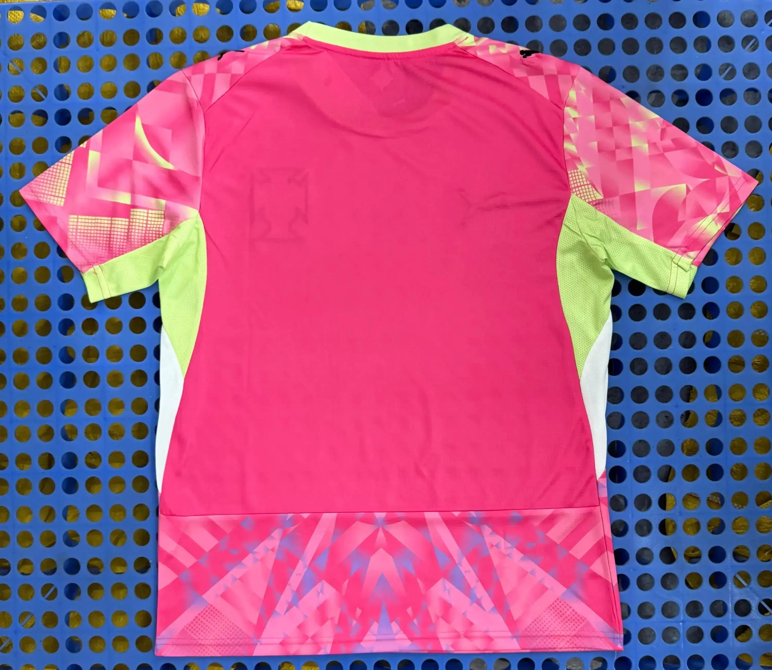 Maillot Portugal Concept Rose 2026/27 MODAFOOT
