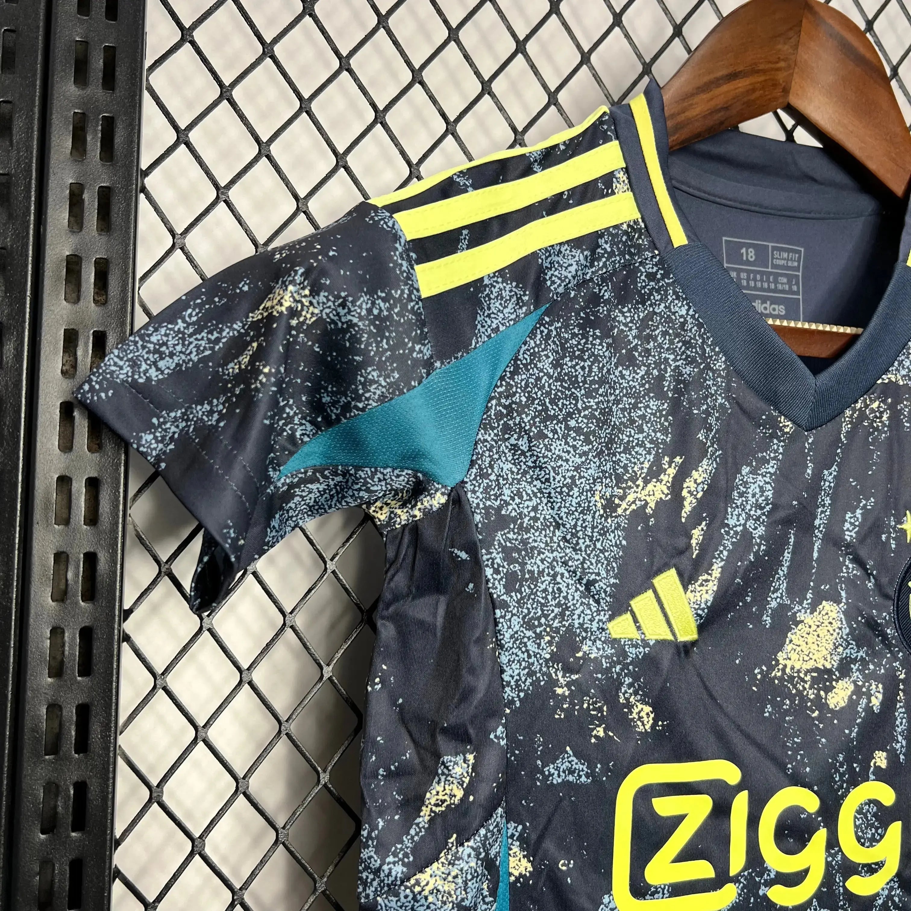 MAILLOT ENFANT AJAX EXTERIEUR 2024/2025 Onze Maillots