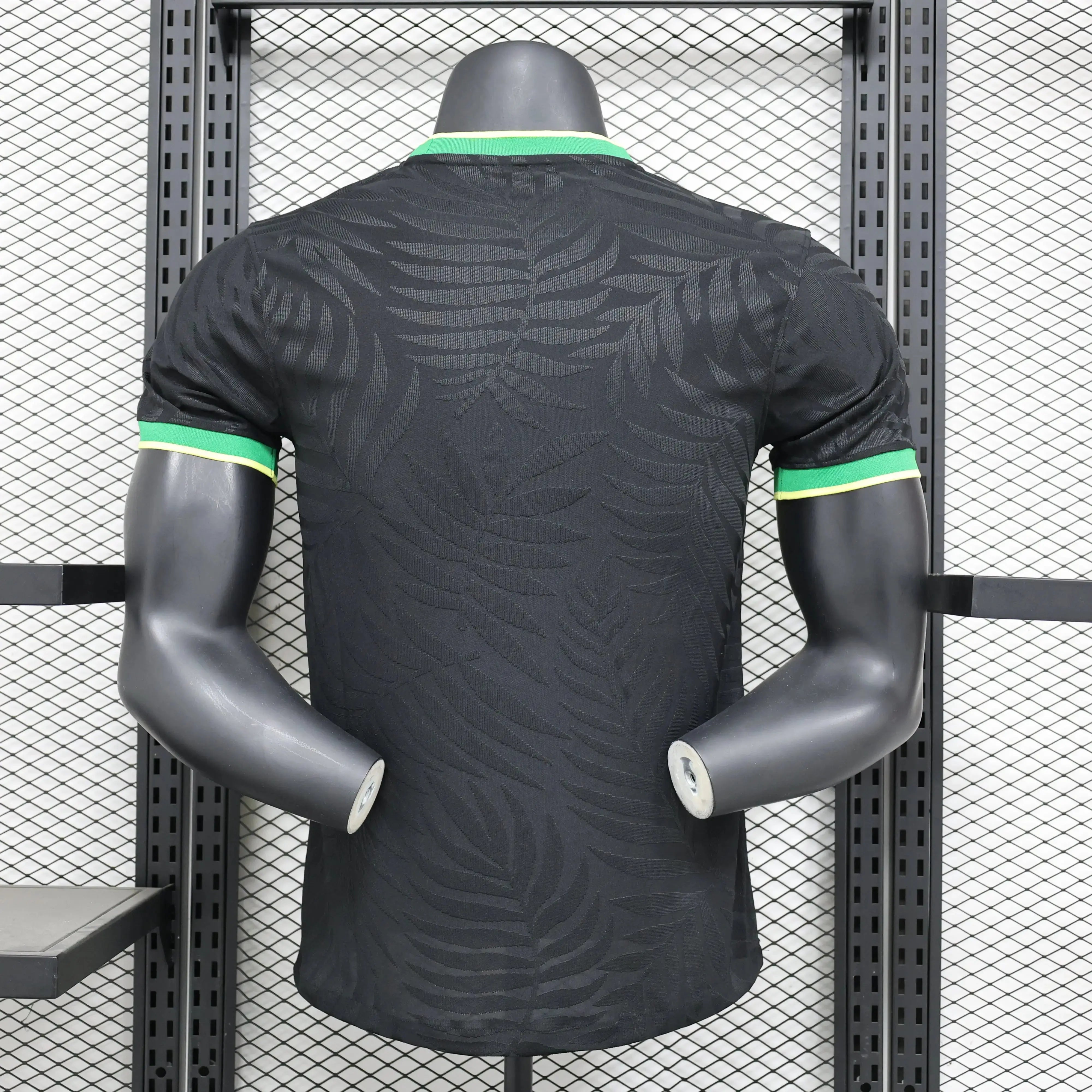 ÉDITION SPÉCIALE PIGEON NOIR DU BRÉSIL - MODAFOOT