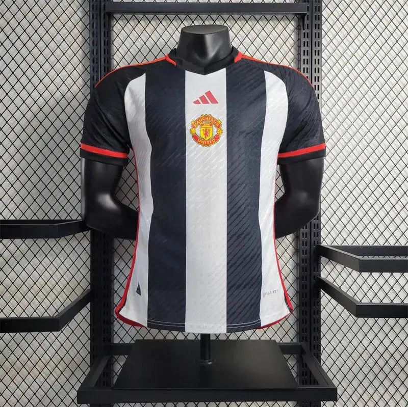 MAILLOT MANCHESTER UNITED ENTRAINEMENT 2023/2024 Onze Maillots
