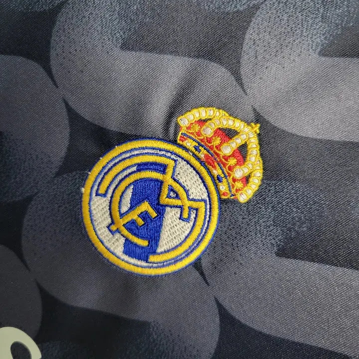 MAILLOT ENFANT REAL MADRID EXTERIEUR 2023/2024 Onze Maillots