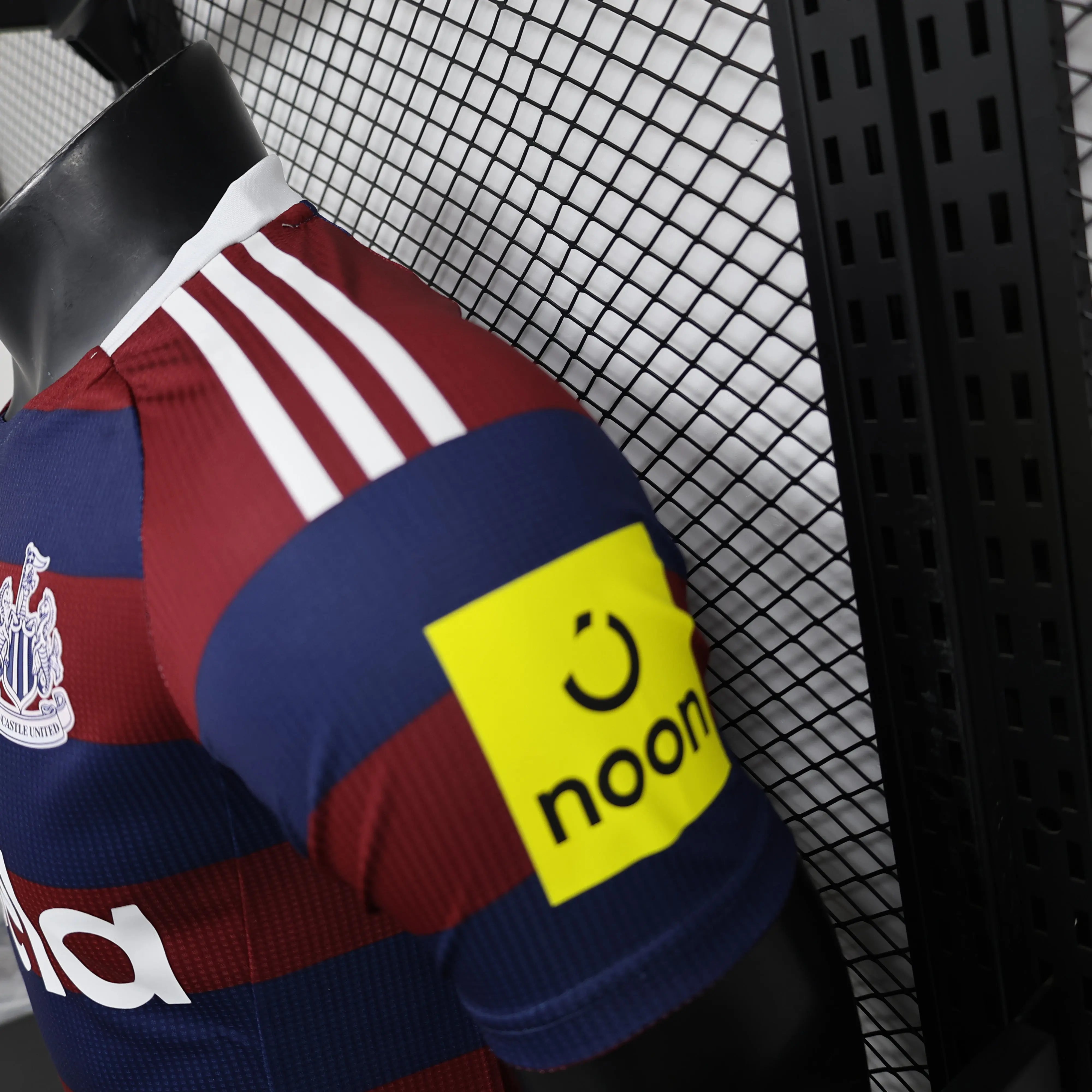 MAILLOT NEWCASTLE EXTERIEUR 2024/2025 Onze Maillots